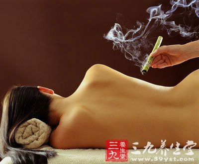 艾灸注意找准穴位