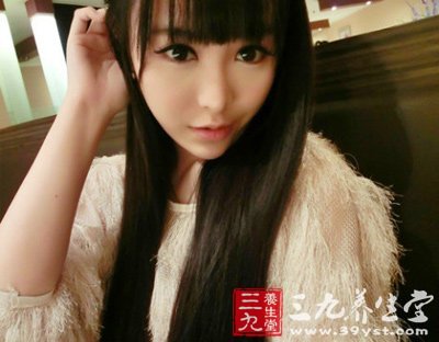 泼胶男 食疗法乌<em>黑头发</em>展现自信(3)-三九养生堂
