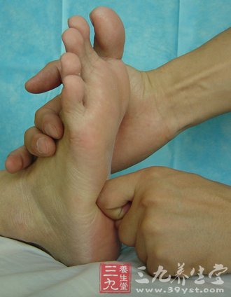 按摩横结肠反射区