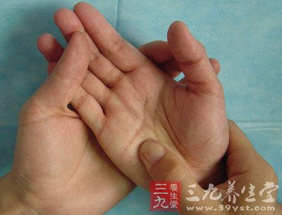 按摩横结肠反射区