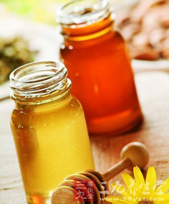 蜂蜜有消炎祛痰润肺止咳的功效