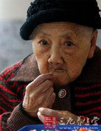 维生素e或有助延缓老年痴呆 如何预防老年痴呆