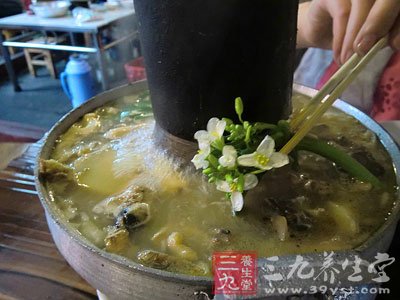 鸡肉山药火锅做法