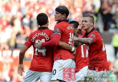 桑德兰vs曼联 揭秘冬季踢足球的益处