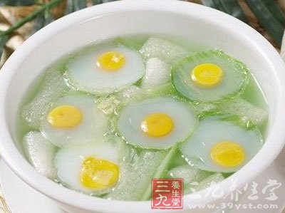 美味的益寿鸽蛋汤