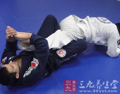 各国美女极限柔术(9)