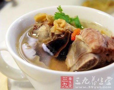 魚膠排骨湯