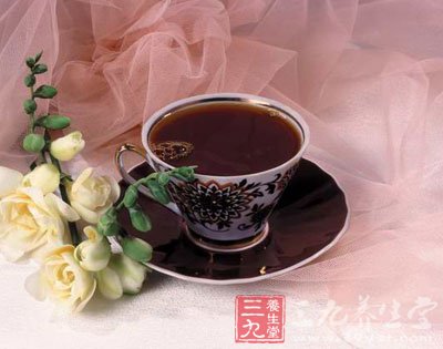 酒后喝浓茶非但不能解酒还如同火上浇油