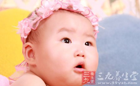 宝宝成长记录 如何发现宝宝的视力问题(2)