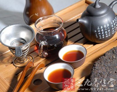 喝玫瑰花茶可以活血化瘀還能夠滋潤(rùn)養(yǎng)顏