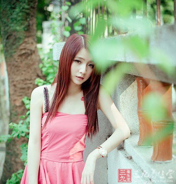 夫妻强行冲卡袭交警 如何提高自身修养(3)