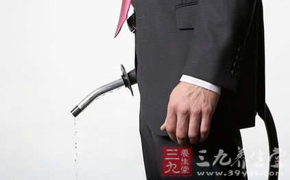 性的,最初表现为下尿路刺激性症状:尿频,尿急,尿痛以及急迫性尿失禁等