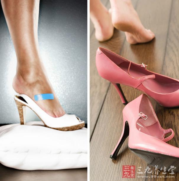 (2)用重物将丝瓜络压平做成鞋垫,可除去脚汗引起的脚臭.