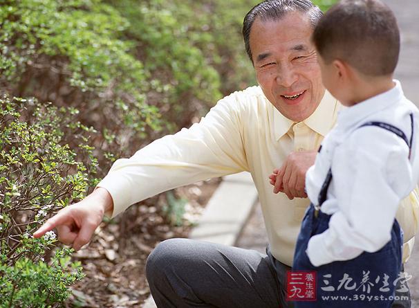 切的稱謂應(yīng)是聽神經(jīng)鞘瘤，是常見顱內(nèi)腫瘤之一，占顱內(nèi)腫瘤的7%～12%，占橋小腦角腫瘤的80～95%。多見于成年人，高峰在30～50歲，20歲以下者少見，兒童單發(fā)性聽神經(jīng)瘤非常罕見，迄今為止，均為個(gè)案報(bào)道。.jpg