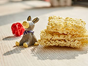 吃自热食品 请保持正确“姿势”