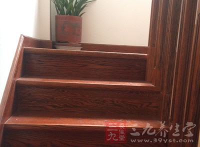 爬楼梯,千万不要再以电梯代步了 爬楼梯,千万不要再以电梯代步了