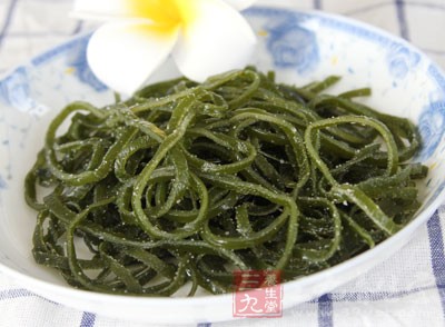 可補(bǔ)充鉀元素的食物有：芹菜、海帶