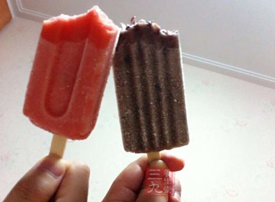 四川监管部门提醒三无老冰棍不要买