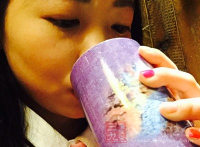 是否喜欢吃盐分高的食物、睡前喝水过多 是否喜欢吃盐分高的食物、睡前喝水过多