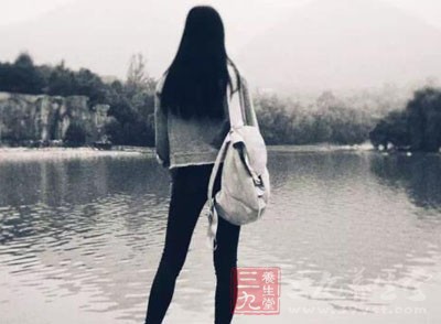 女人重色轻友
