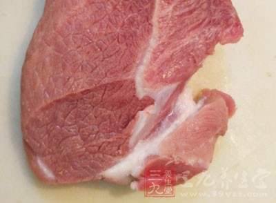 尤其是優(yōu)質(zhì)蛋白質(zhì)，如瘦肉、蛋類、豆類、奶類等