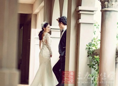 睡前，你是她心中温柔的梦