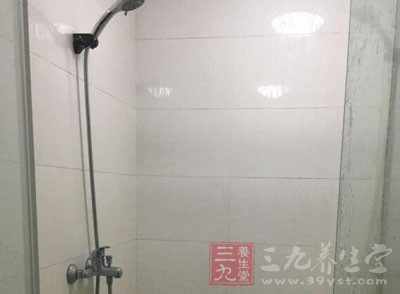 不能急着洗澡 不能急着洗澡