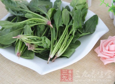 白血病患者饮食原则一：按病情缓急给予不同饮食