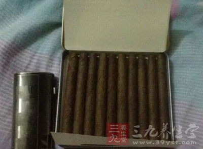 尼古丁(Nicotine)，俗名烟碱，是一种存在于茄科植物(茄属)中的生物碱，也是烟草的重要成分