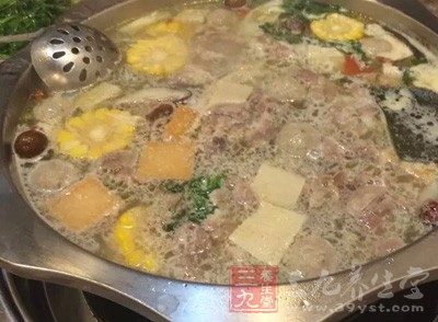 首先就是大家在吃火锅的时候千万不要吃的太急