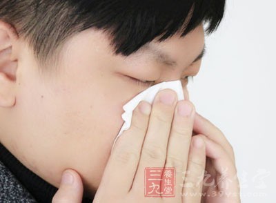 一拨接一拨的冷空气袭来，不少人都中了感冒的招儿