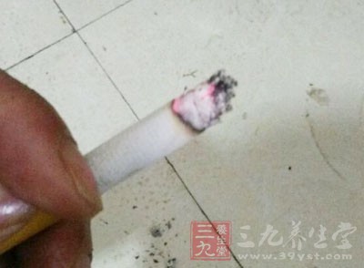 不吸烟者中很少发生肺癌