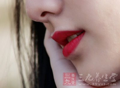 上火症状具体表现为咽喉干燥疼痛 上火症状具体表现为咽喉干燥疼痛