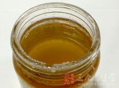 蜂王浆对肝脏的作用 吃蜂王浆能滋补养颜