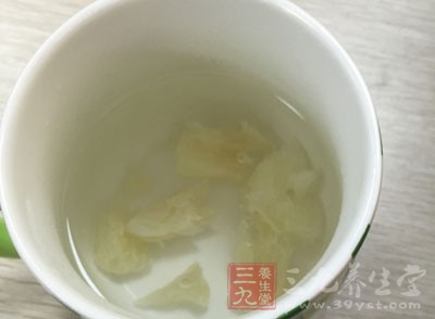 茶多酚具有很强的抗氧化性和生理活性,是人体自由基的清除剂 茶多酚具有很强的抗氧化性和生理活性,是人体自由基的清除剂