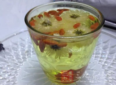 性冷的食用花草主要有夏枯草、金银花、菊花、槐花等 性冷的食用花草主要有夏枯草、金银花、菊花、槐花等