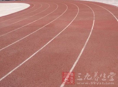 江苏一小学塑胶跑道被指有毒 教育局检测合格