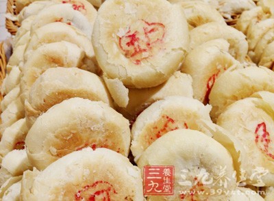 盐城市民买床上用品获赠月饼 竟然吃出异物