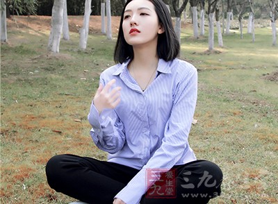 盘腿坐的好处 日本女人喜欢在家夹紧这处