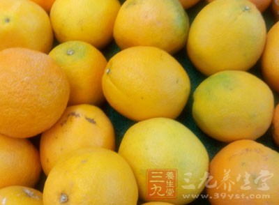 鼻子上黑头多怎么办 如何消除黑头(2)