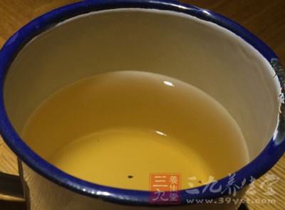 中醫(yī)認(rèn)為，茶能清心明目