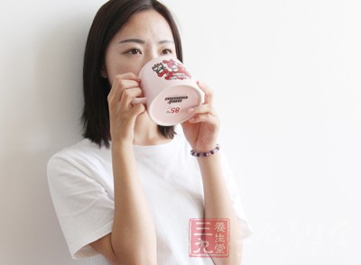 女人焕发光彩的诀窍是养血通便