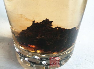 普洱茶屬于發(fā)酵過度的黑茶