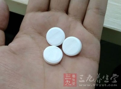 使用普通胰島素，應(yīng)在進(jìn)食前15分鐘用藥