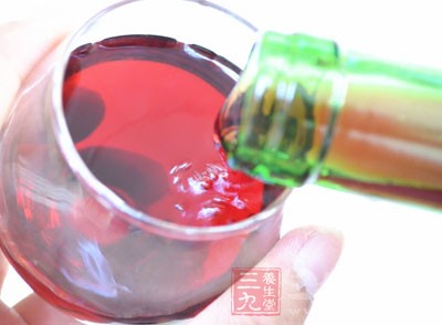 喝红酒对肝脏有损伤吗 喝多了竟易患心脏病(2