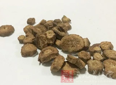 每100克牛蒡的胡蘿卜素含量達(dá)到了驚人的390毫克