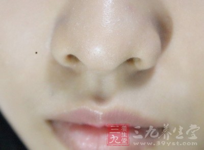 尽量不要用手摸脸