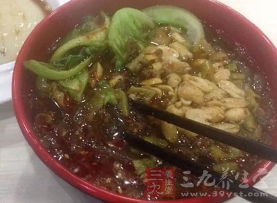 酸辣粉作为一种纯天然绿色食品