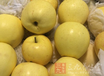 雪梨1个，冰糖适量