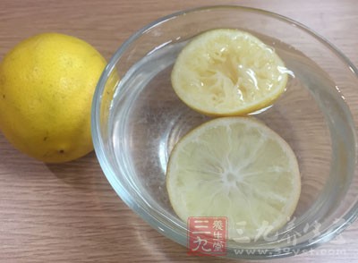 柠檬富含维生素C和柠檬酸